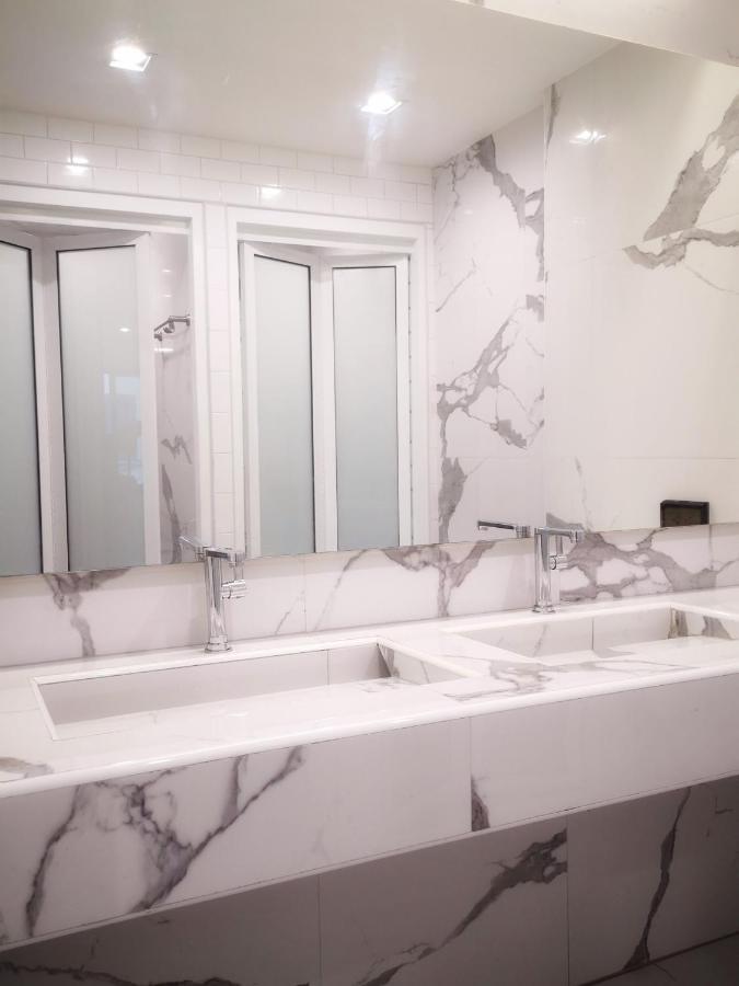 Yakthai Poshtel กรุงเทพมหานคร ภายนอก รูปภาพ
